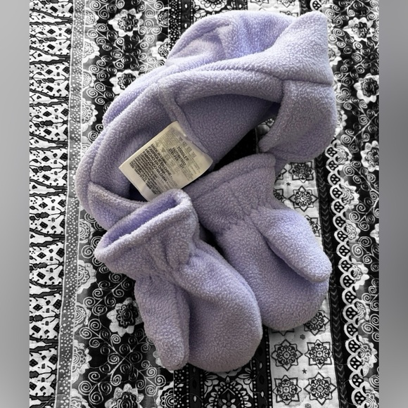 Nike Baby Girl Hat and Mittens Set Lavender Toddler - Picture 5 of 6
